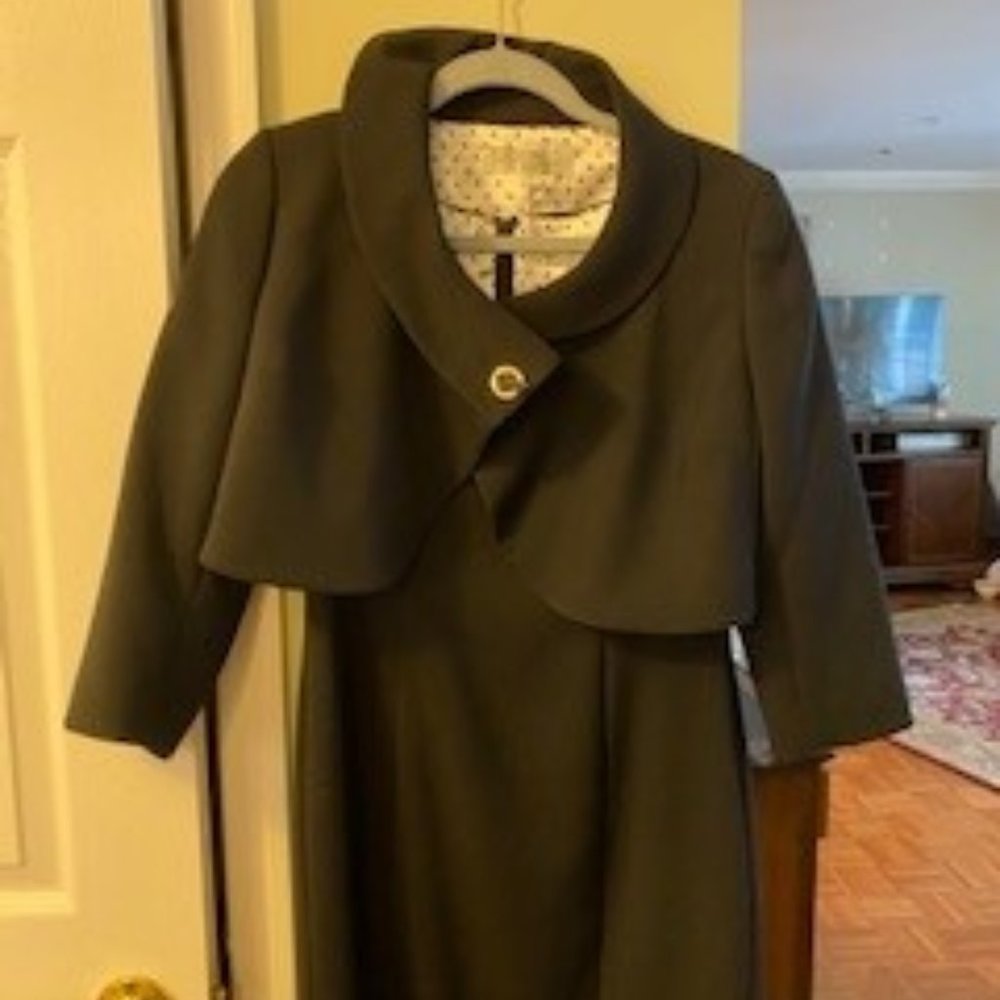 Tahari, black sleeveless dress with crop jacket